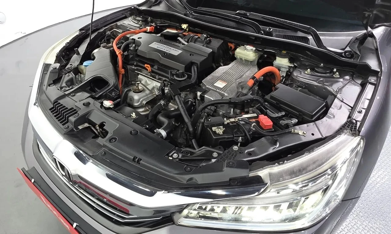 Honda Accord 2.0 Hybrid/КОЖА/ФИНАНСИРАНЕ , снимка 6 - Автомобили и джипове - 56103102