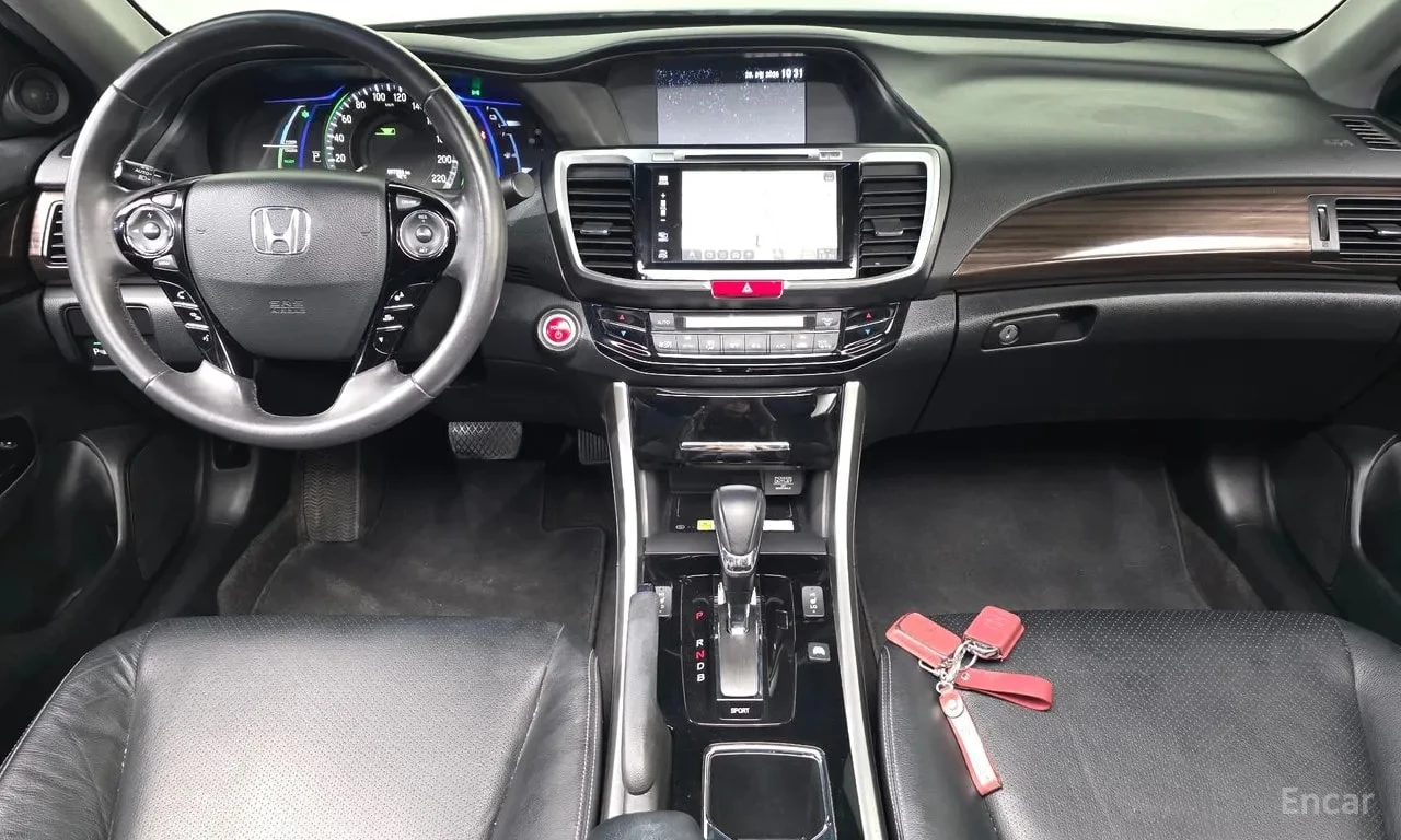 Honda Accord 2.0 Hybrid/КОЖА/ФИНАНСИРАНЕ , снимка 7 - Автомобили и джипове - 56103102
