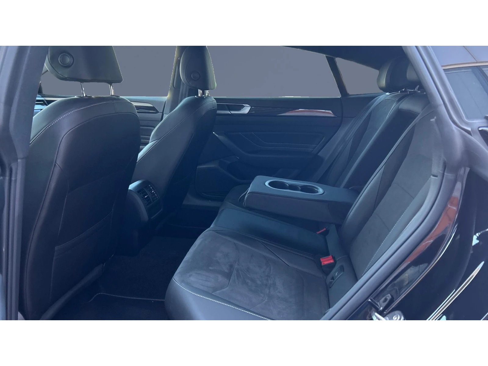 VW Arteon  2.0 TDi DSG SCR  R-Line  4Motion, Месечна вноска , снимка 12 - Автомобили и джипове - 56133596
