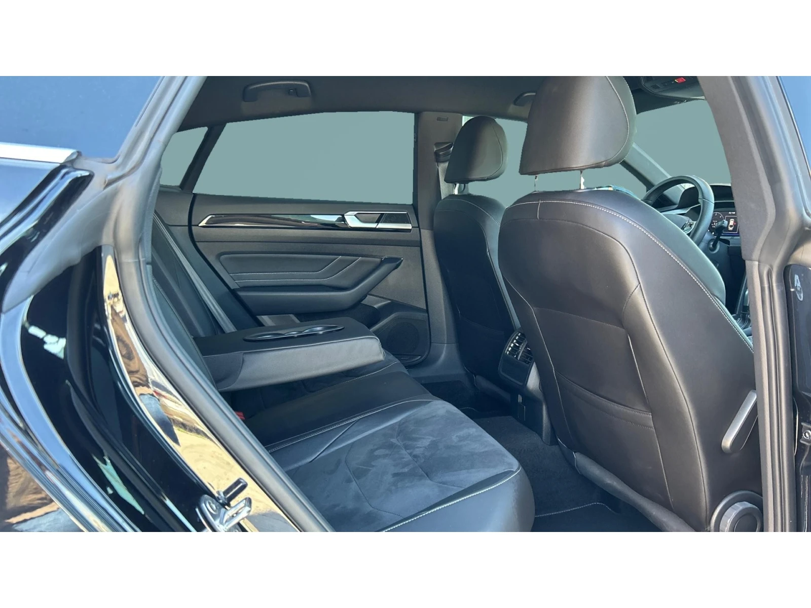 VW Arteon  2.0 TDi DSG SCR  R-Line  4Motion, Месечна вноска , снимка 10 - Автомобили и джипове - 56133596