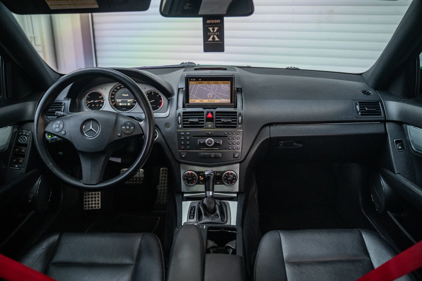 Mercedes-Benz C 320, снимка 7 - Автомобили и джипове - 56316650