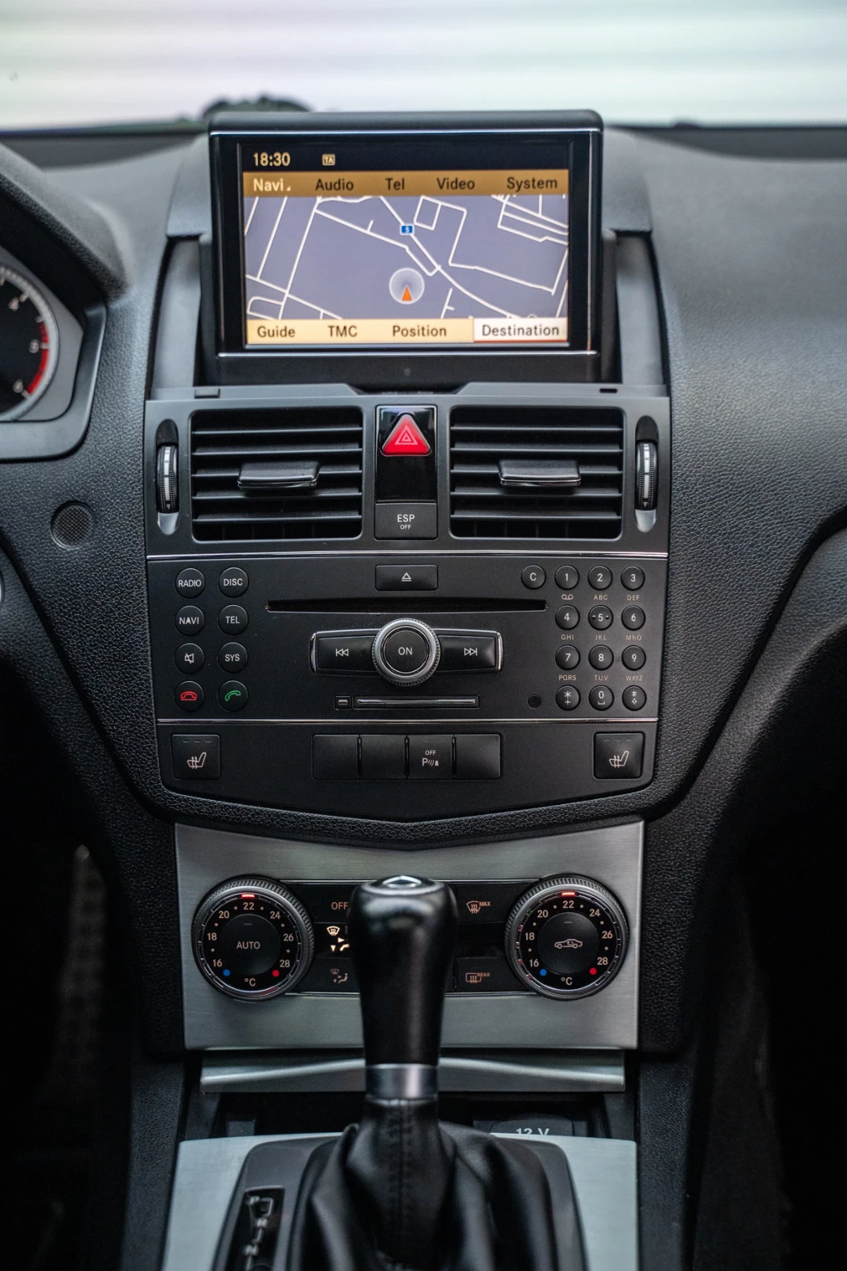 Mercedes-Benz C 320, снимка 8 - Автомобили и джипове - 56316650