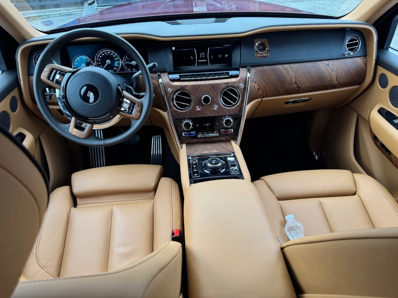 Rolls-Royce Cullinan, снимка 10 - Автомобили и джипове - 48322110