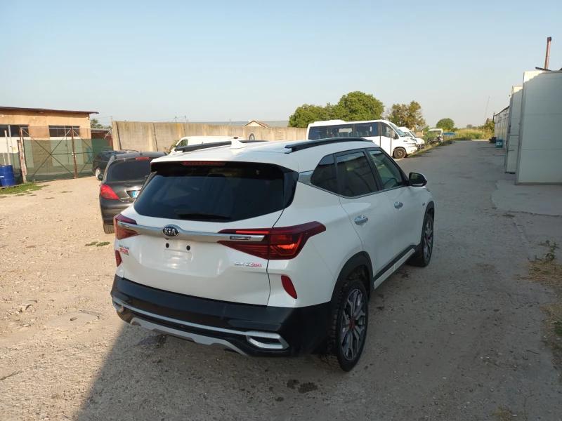 Kia Seltos 1.6 T-GDI AWD, снимка 5 - Автомобили и джипове - 52593126