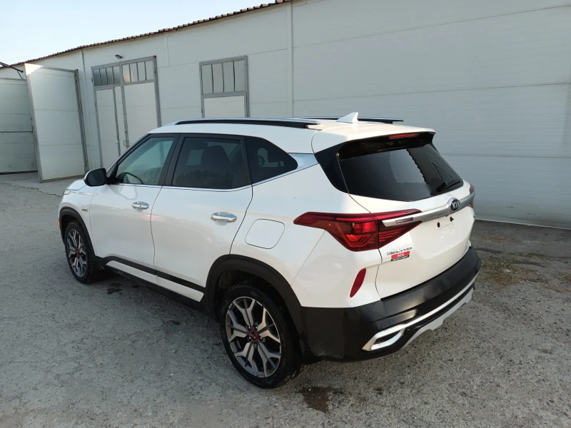 Kia Seltos 1.6 T-GDI AWD, снимка 8 - Автомобили и джипове - 52593126