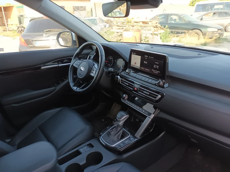 Kia Seltos 1.6 T-GDI AWD, снимка 13 - Автомобили и джипове - 52593126