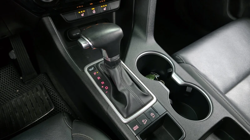 Kia Sportage 2.0 2WD PRESTIGE autogeorge.com, снимка 9 - Автомобили и джипове - 51903294