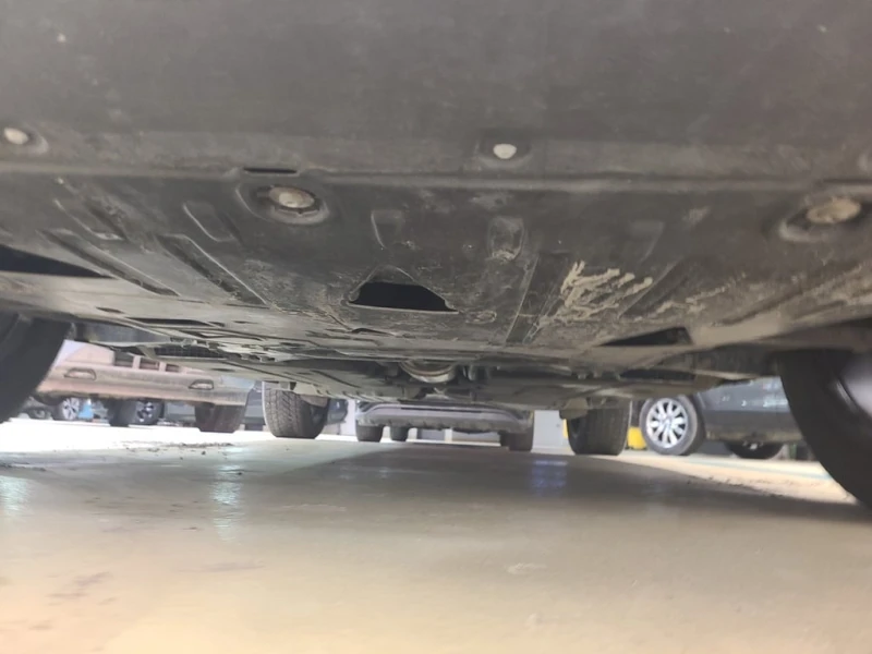 Volvo XC40 MOMENTUM  CARFAX, снимка 17 - Автомобили и джипове - 53090017