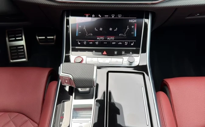 Audi SQ7 Quattro = Black Optic Plus = Night Vision Гаранция, снимка 9 - Автомобили и джипове - 54441783