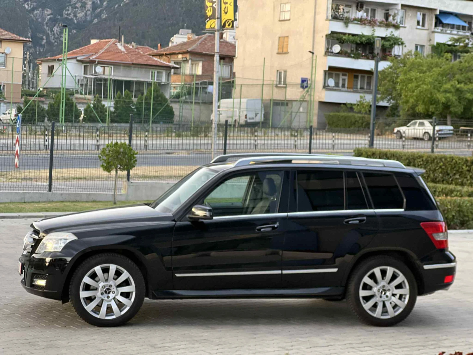 Mercedes-Benz GLK 350 - изображение 7