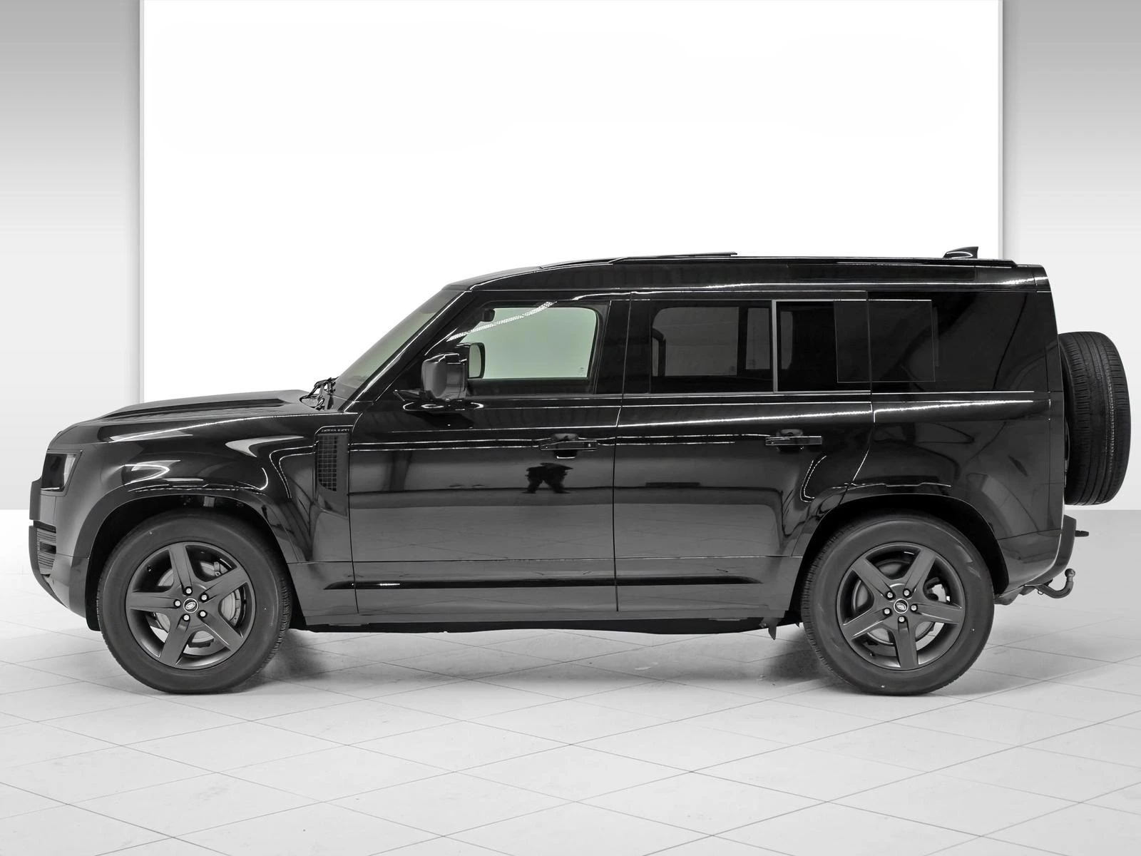 Land Rover Defender D300 X-DYNAMIC/PANO/360/MERIDIAN/HEAD UP/ - изображение 2