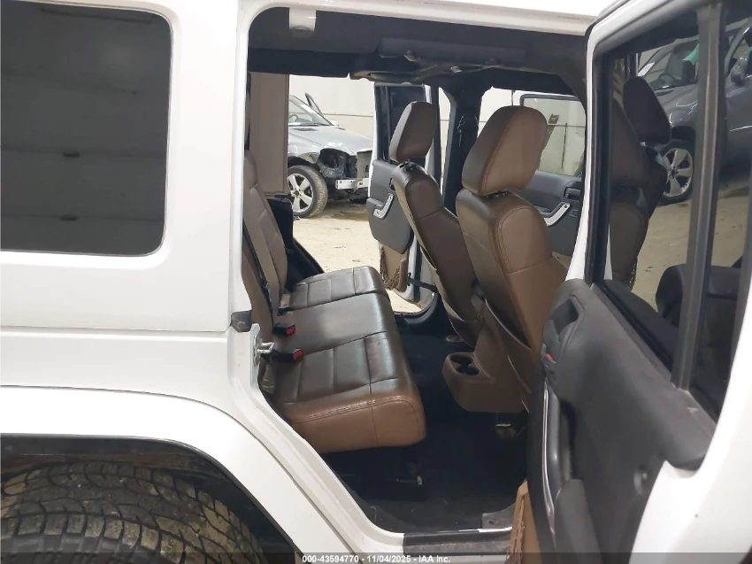 Jeep Wrangler UNLIMITED RUBICON / КОЖЕН САЛОН - изображение 9