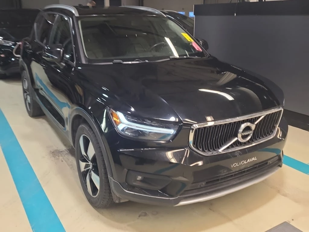 Volvo XC40 MOMENTUM  CARFAX | Mobile.bg � ����������� 2