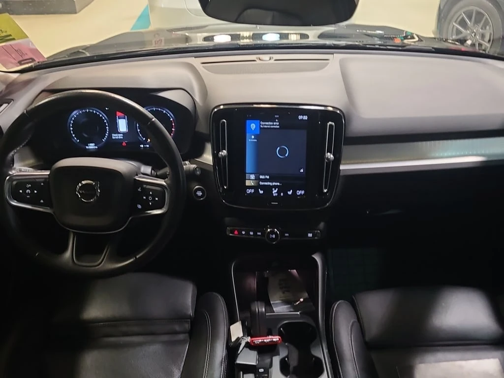 Volvo XC40 MOMENTUM  CARFAX | Mobile.bg � ����������� 10