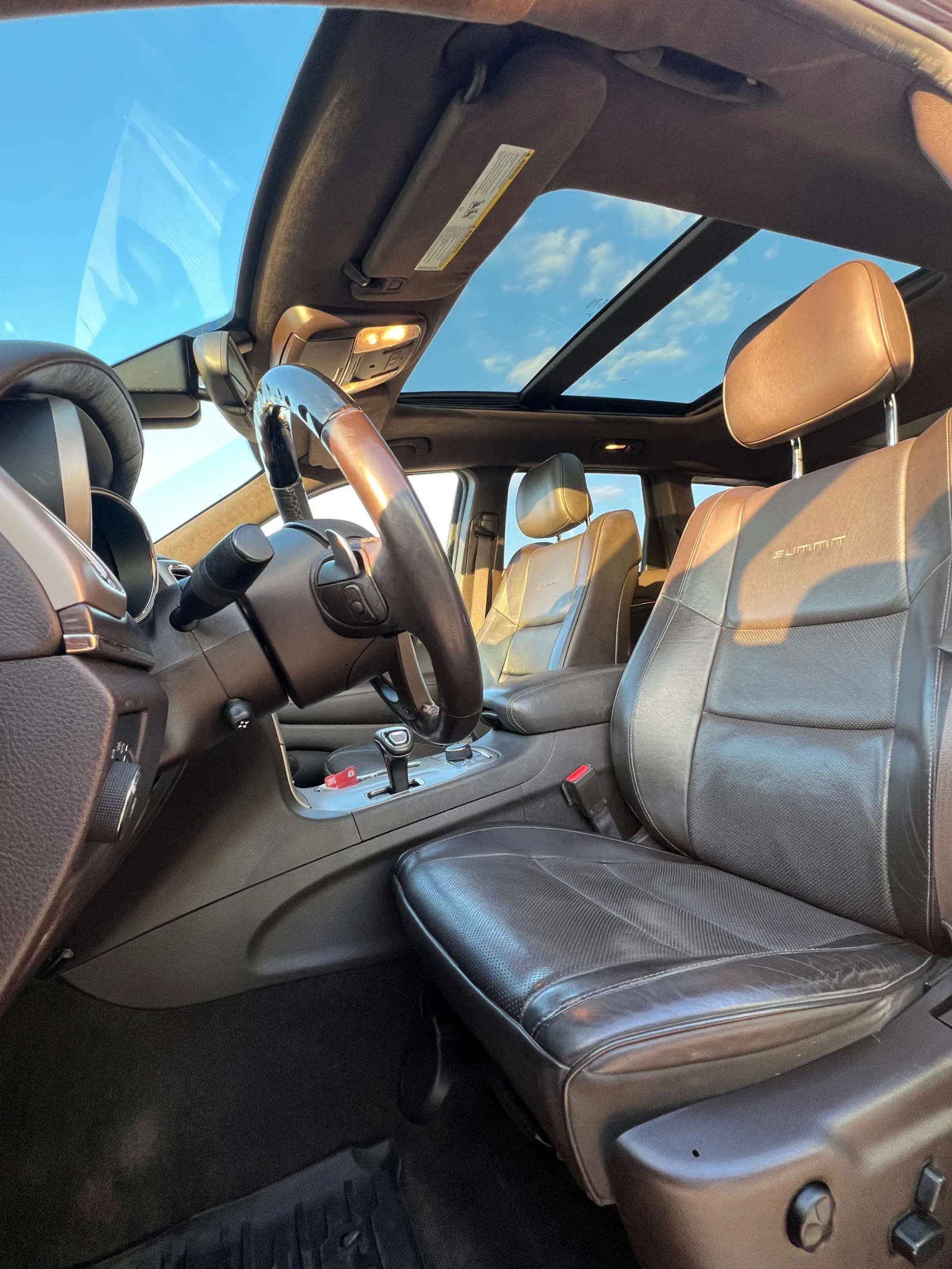 Jeep Grand cherokee 3.6 SUMMIT, снимка 11 - Автомобили и джипове - 53750254