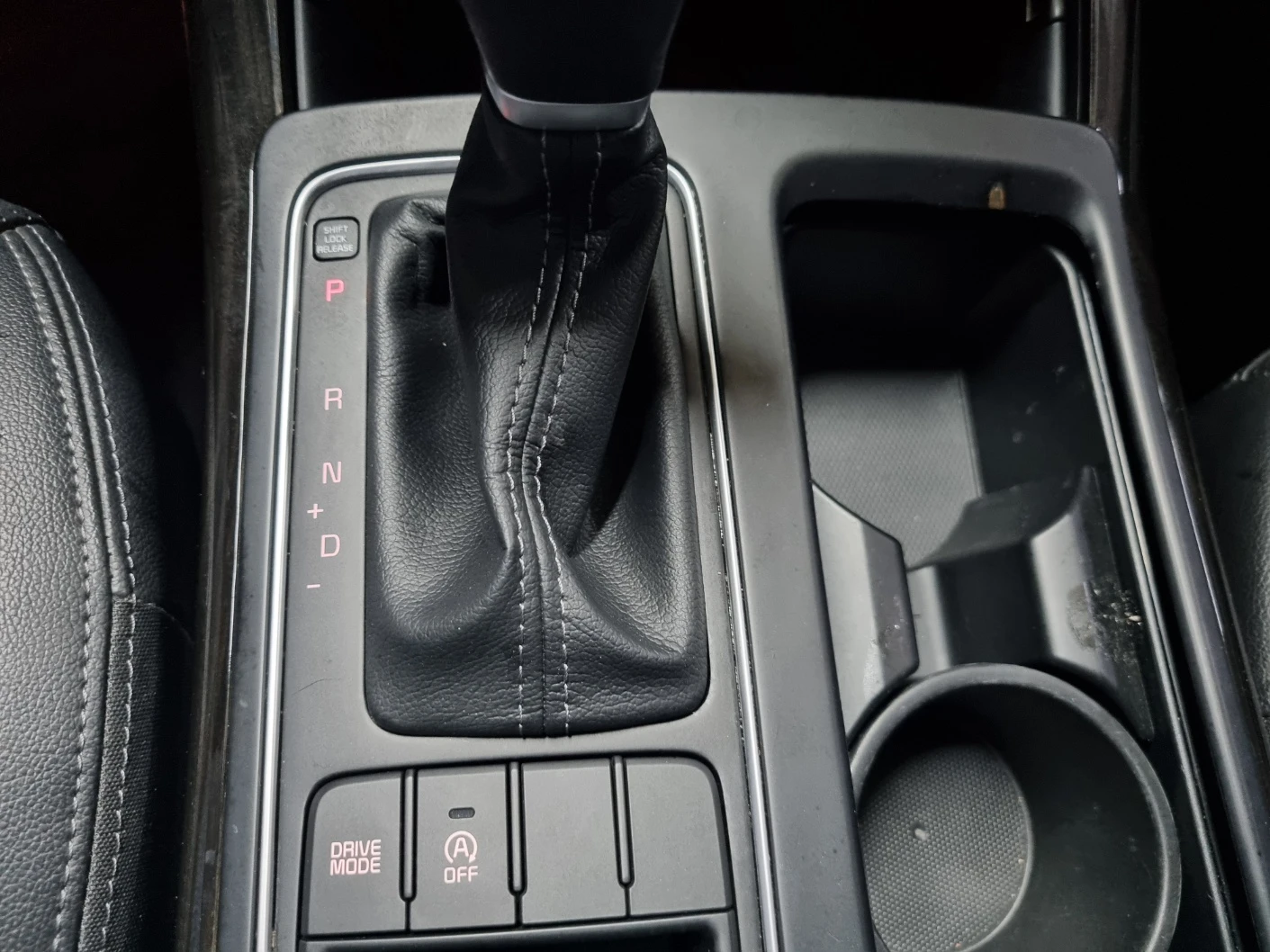 Kia Sorento, снимка 15 - Автомобили и джипове - 53878816