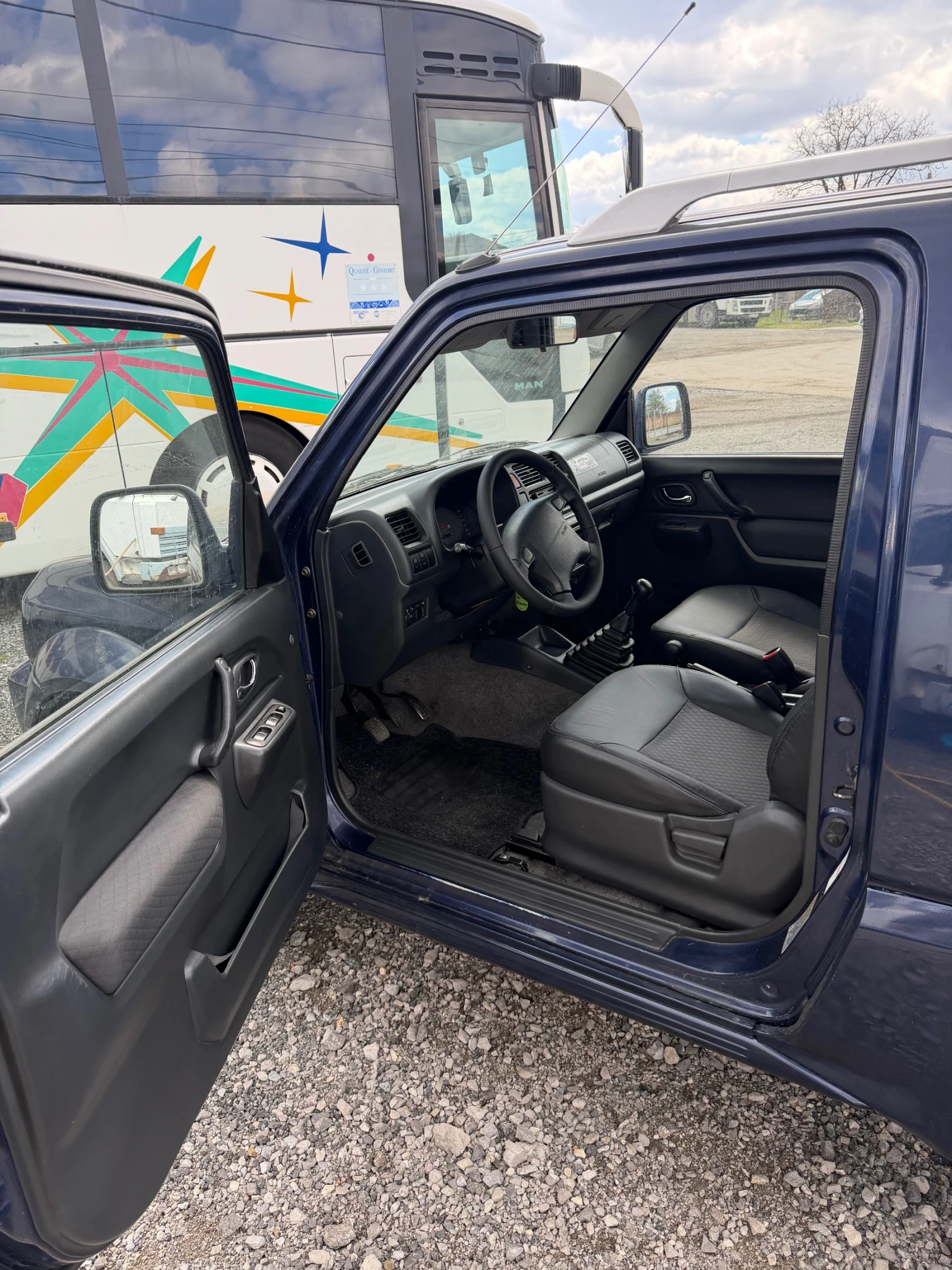 Suzuki Jimny 1.3 85 Без Ръжда , снимка 15 - Автомобили и джипове - 54295185