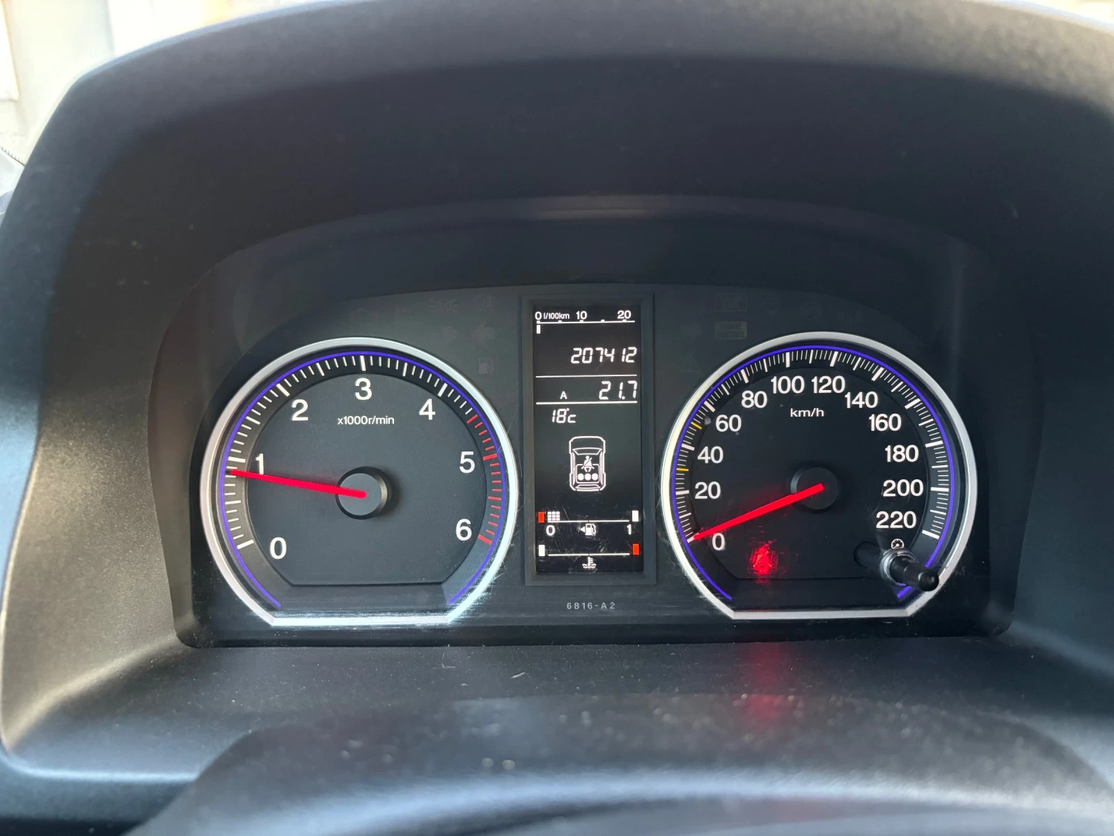 Honda Cr-v 2.2-140кс, снимка 12 - Автомобили и джипове - 54346680