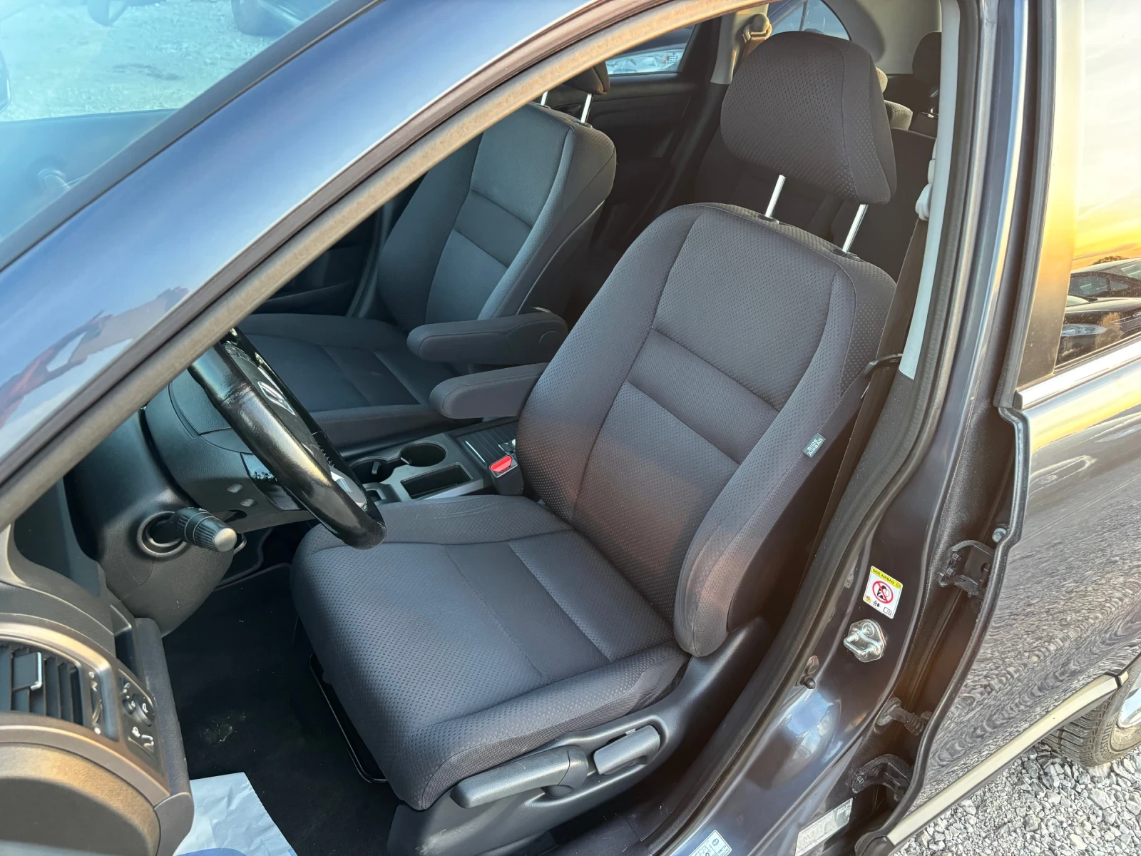 Honda Cr-v 2.2-140кс, снимка 7 - Автомобили и джипове - 54346680