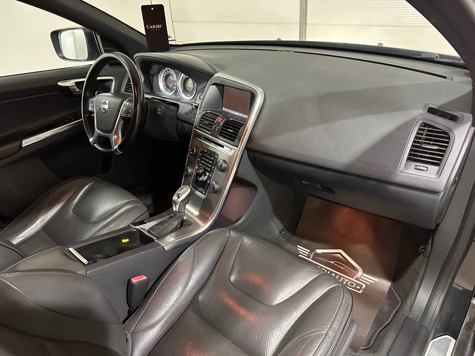 Volvo XC60 Face* Panorama* inscription, снимка 9 - Автомобили и джипове - 54355896