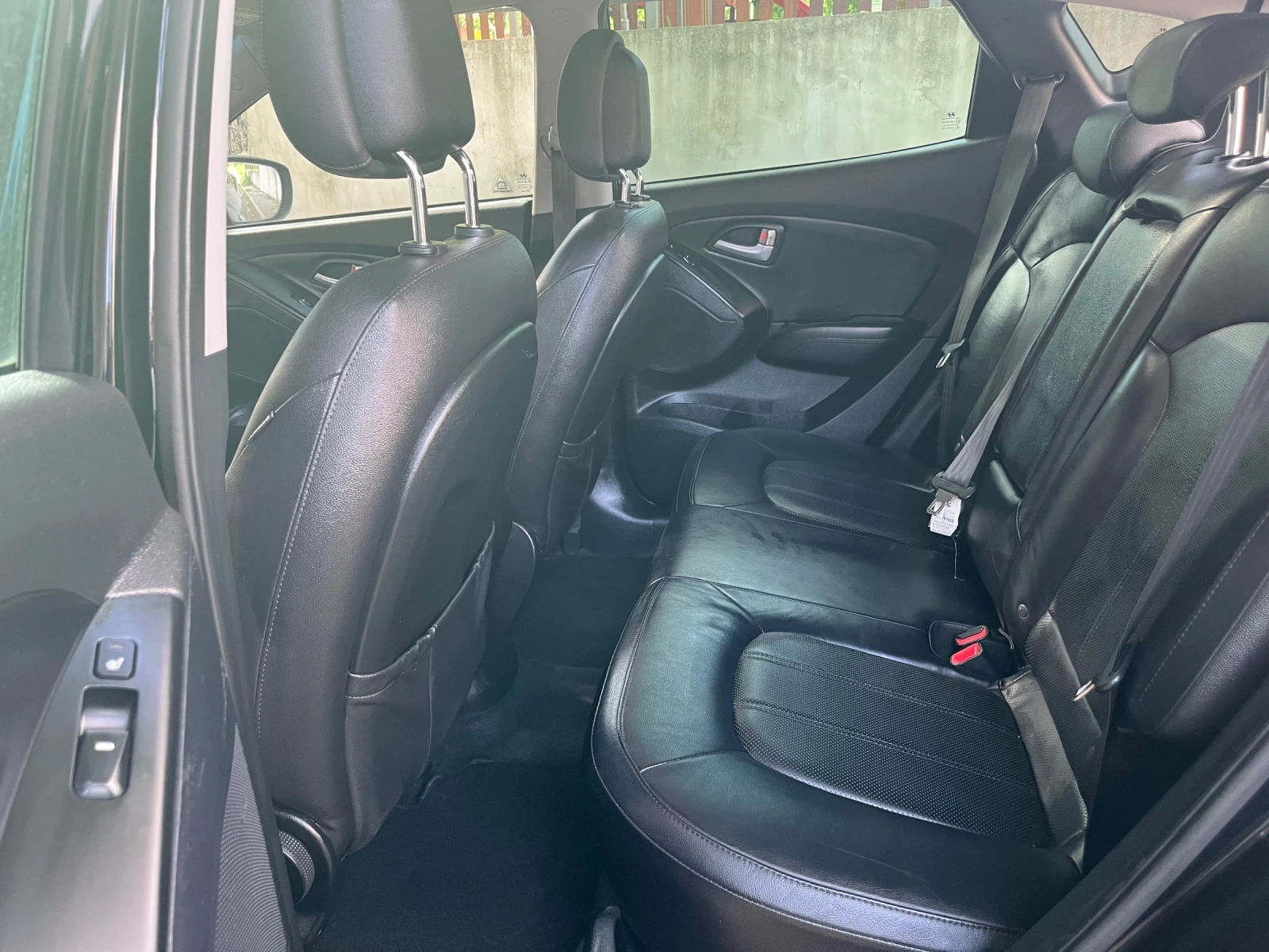 Hyundai IX35 2.0crdi facelift Нов Внос Швейцария Топ състояние , снимка 9 - Автомобили и джипове - 54866244