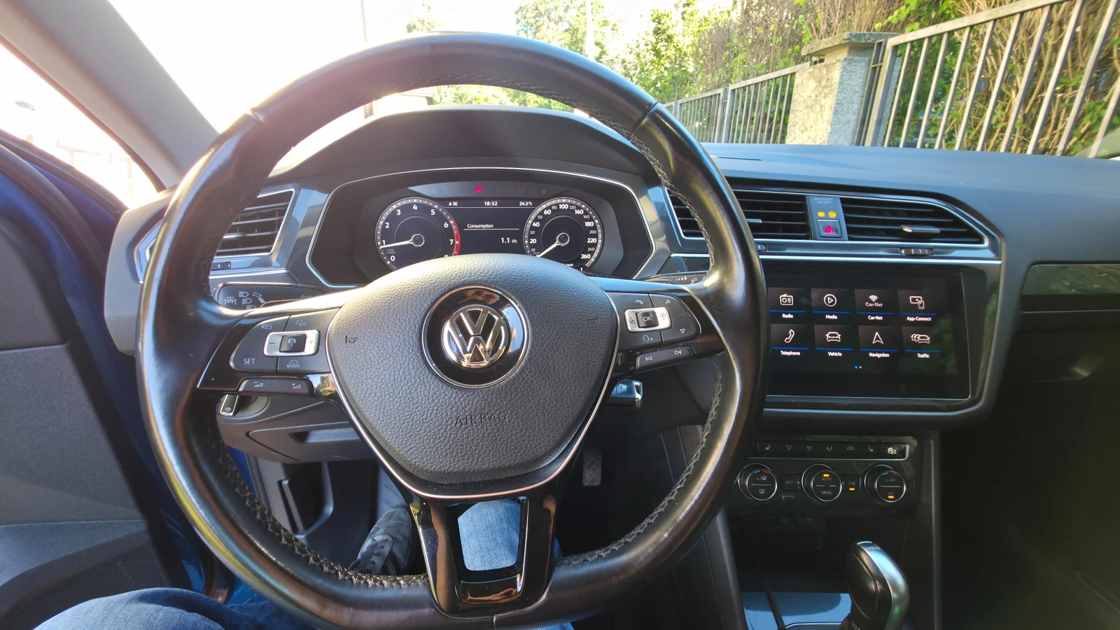 VW Tiguan Highline 4motion 220 к.с., снимка 10 - Автомобили и джипове - 55640677