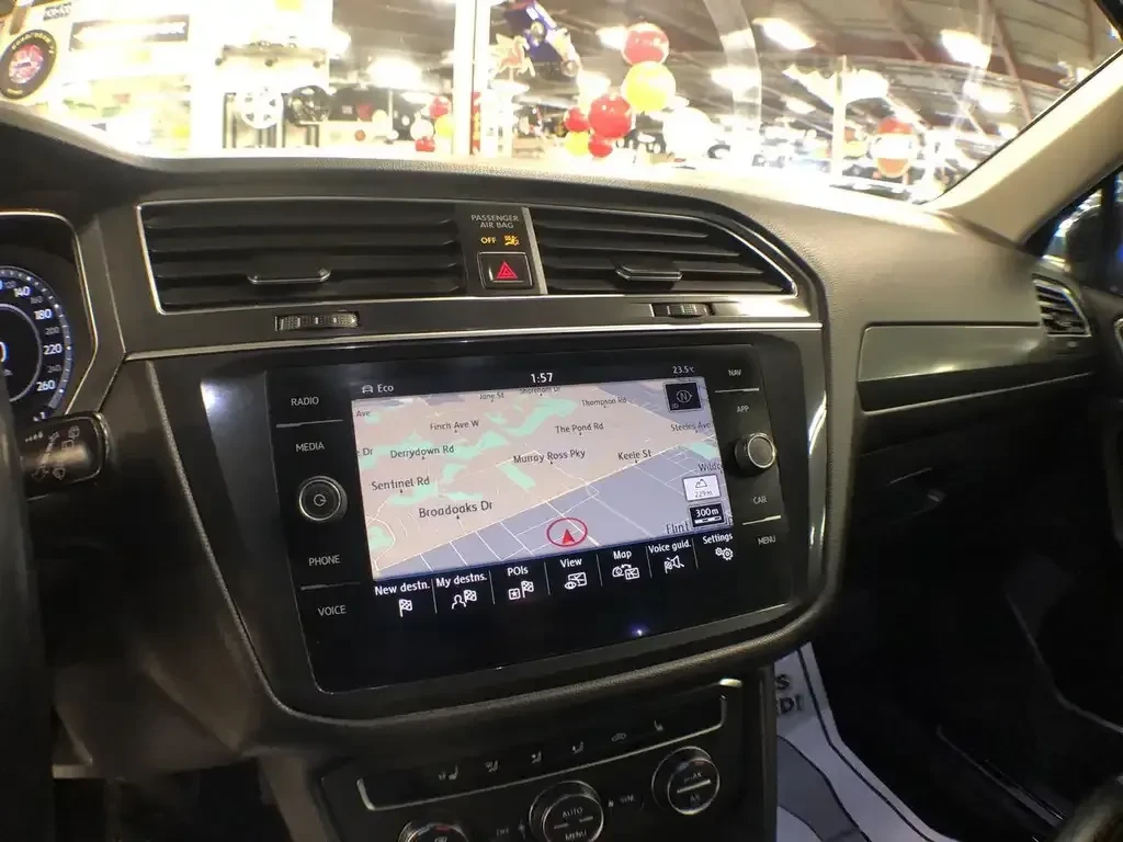VW Tiguan Highline 4MOTION | Panoramic | Blind Spot | CarPla, снимка 9 - Автомобили и джипове - 55823118