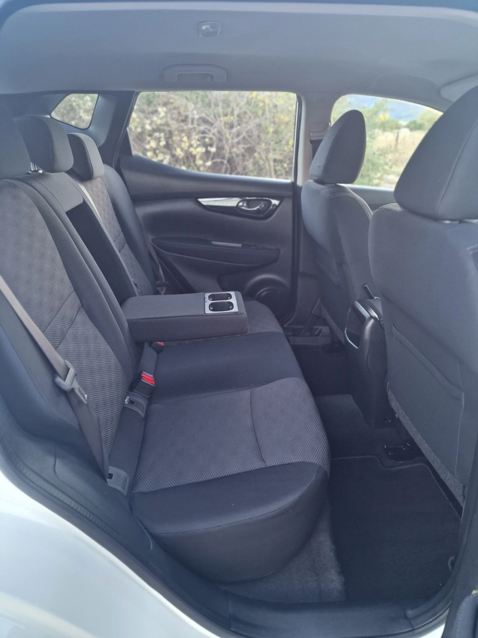 Nissan Qashqai 1.2T / DiG-T ������ | Mobile.bg � ����������� 12