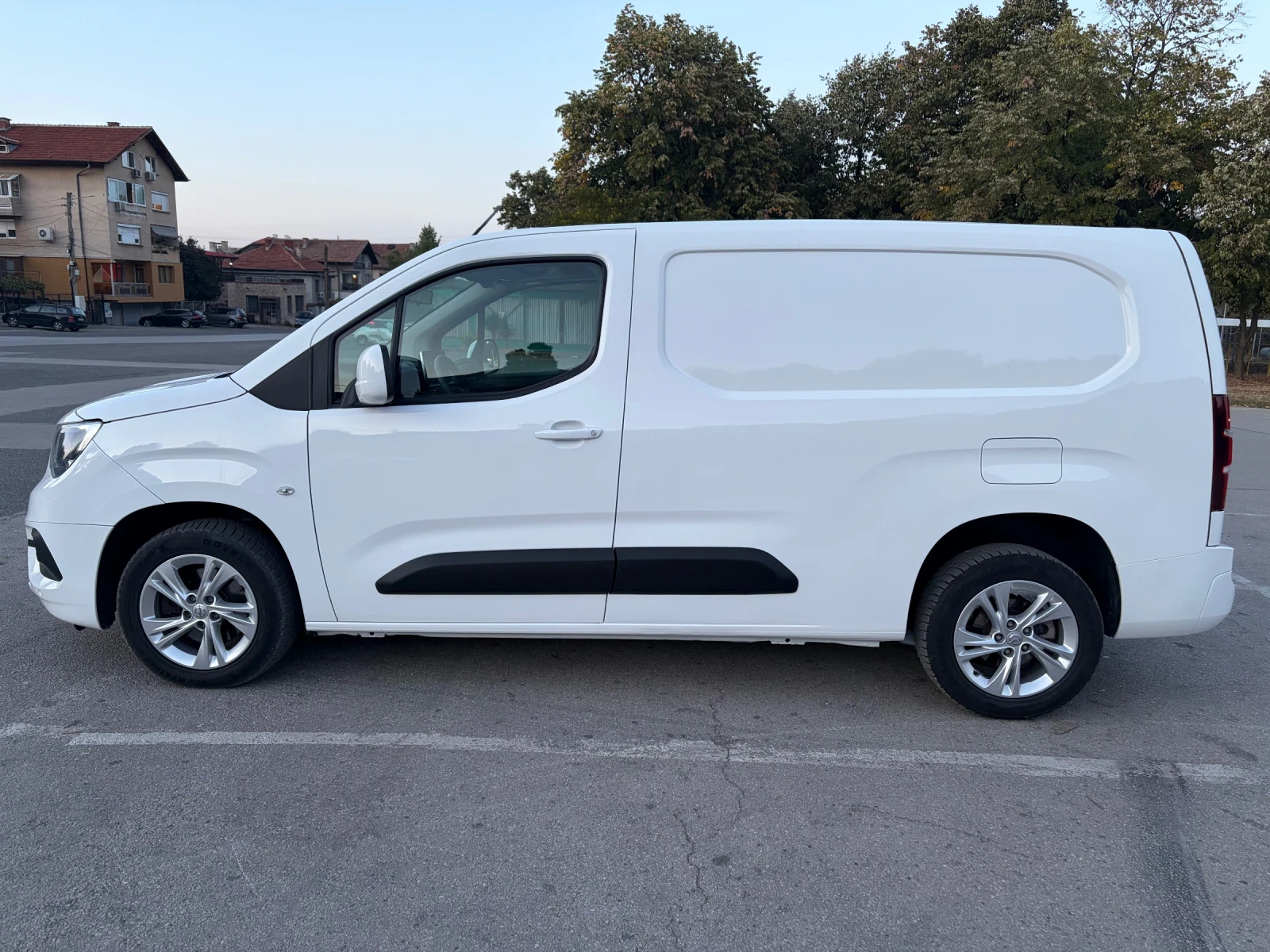 Opel Combo 1.5 CDTI Maxi Automatik , снимка 2 - Бусове и автобуси - 56363568