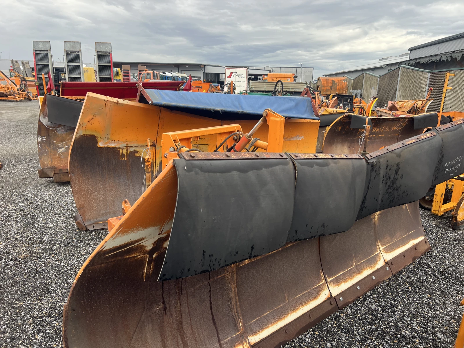     , ,  | Mobile.bg   16