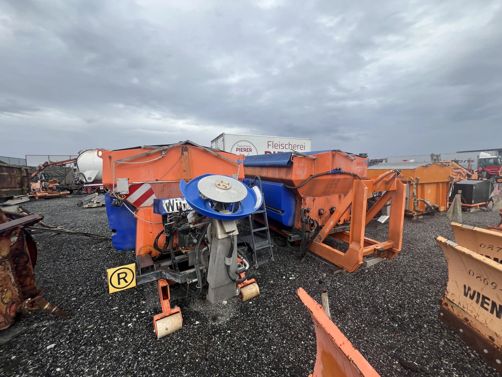     , ,  | Mobile.bg   1