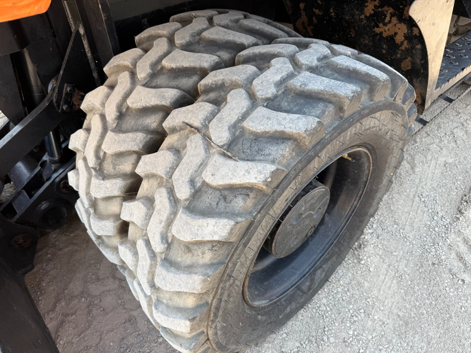 Багер Hitachi ZX 140 W-3, снимка 9 - Индустриална техника - 55560108