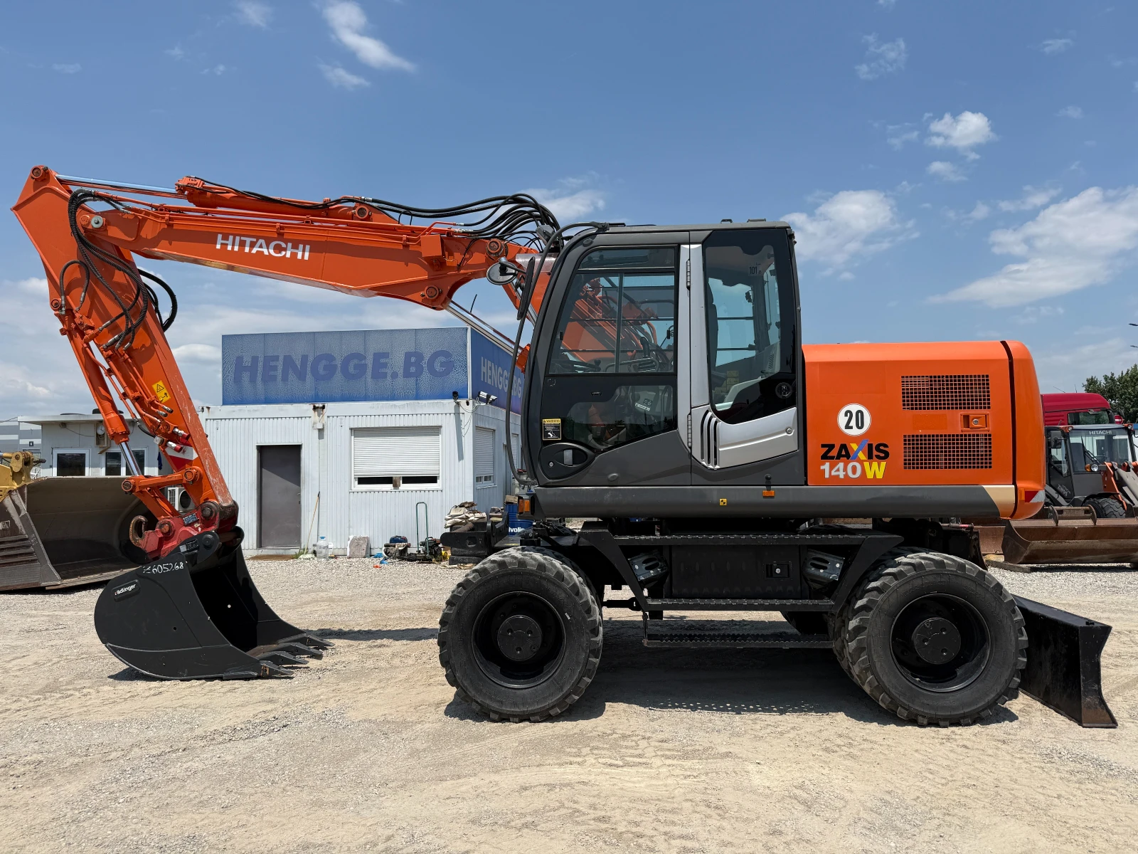 Багер Hitachi ZX 140 W-3