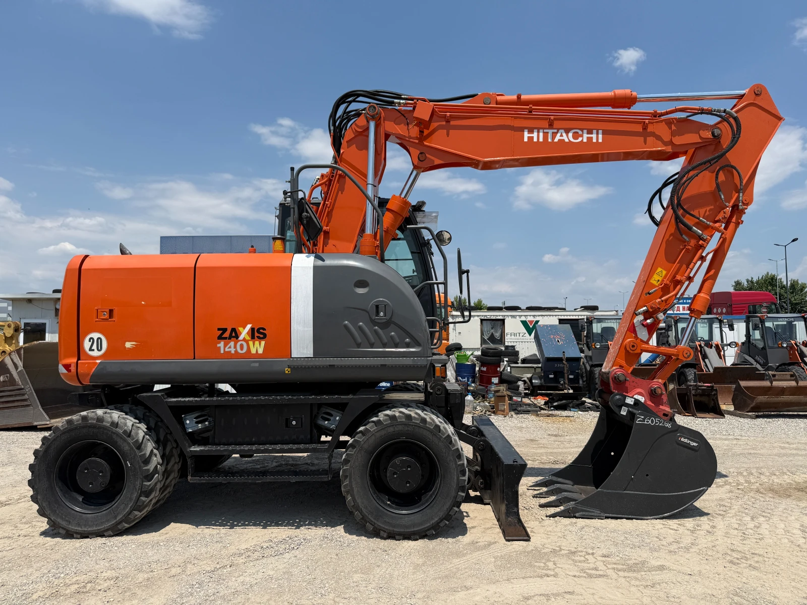 Багер Hitachi ZX 140 W-3, снимка 11 - Индустриална техника - 55560108