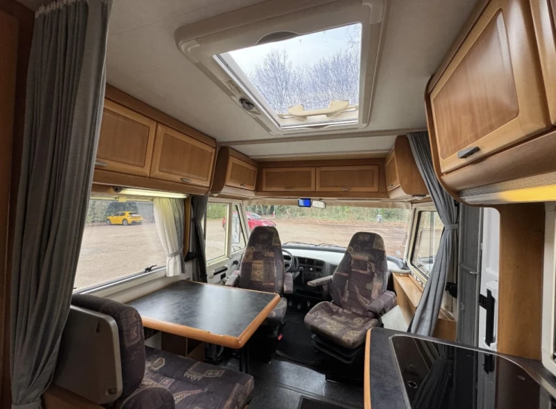 Кемпер HYMER / ERIBA B574, снимка 5 - Каравани и кемпери - 53472090