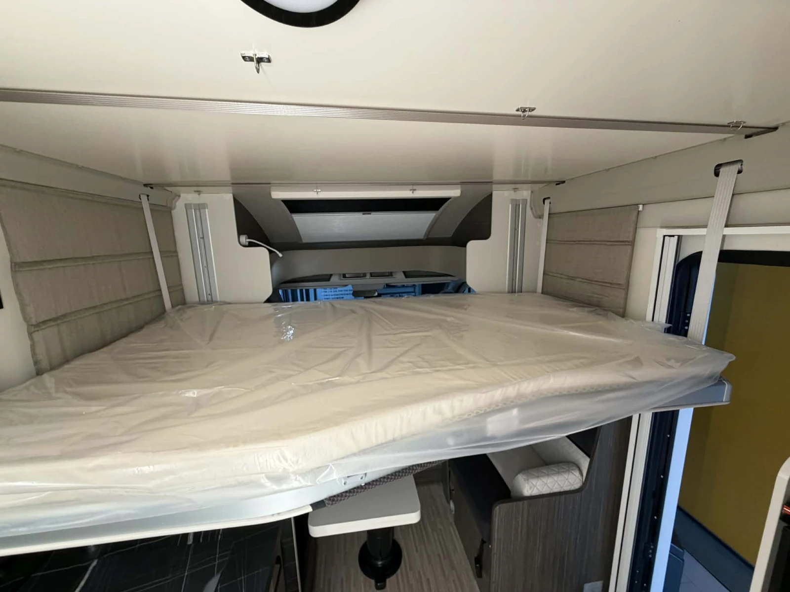 ������ McLouis MC4 870 2026 AT8 165�.�. | Mobile.bg � ����������� 9