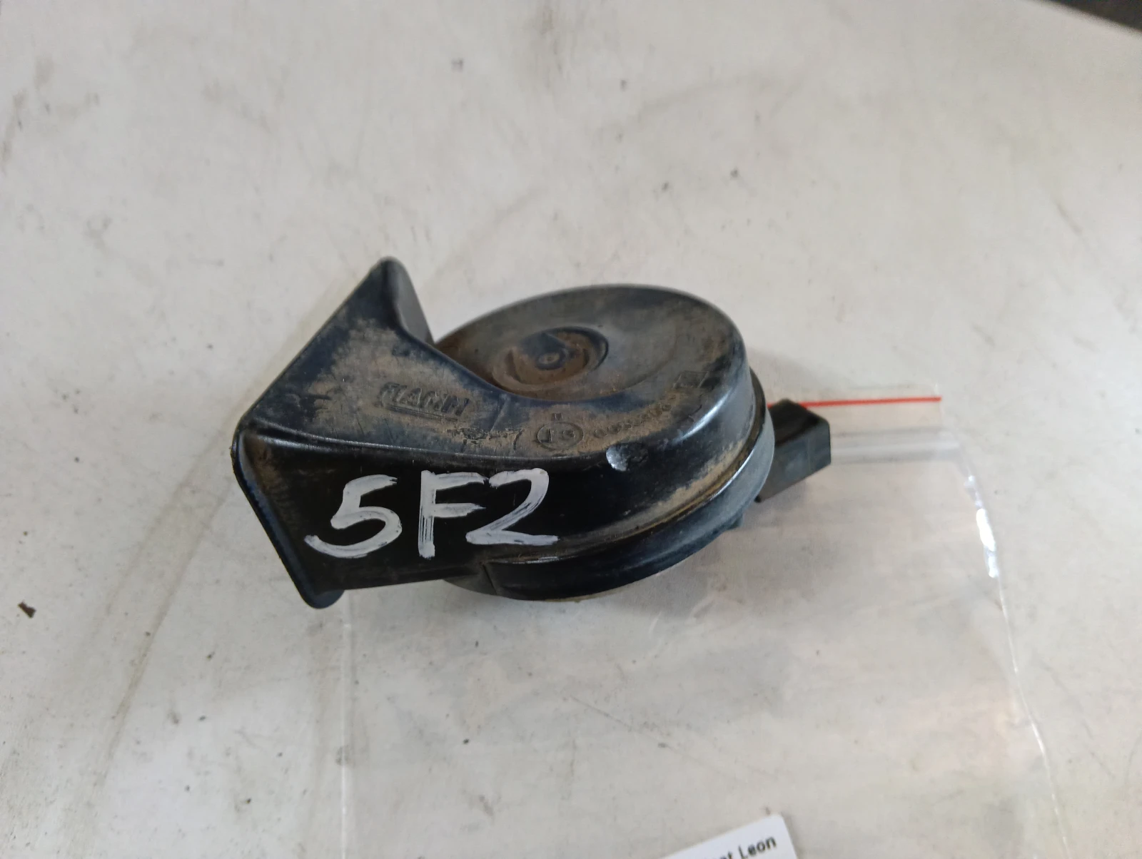 клаксон 5Q0951221C Seat Leon