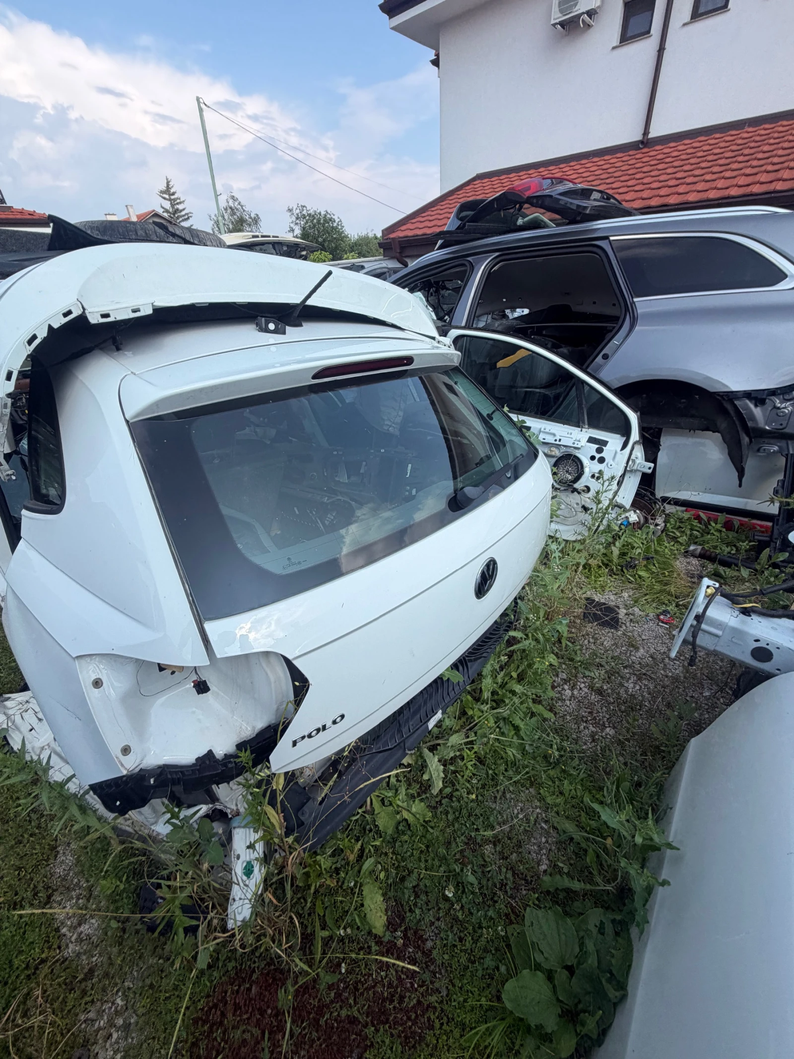 VW Polo 2018г заден капак със стъкло, снимка 3 - Части - 56319170