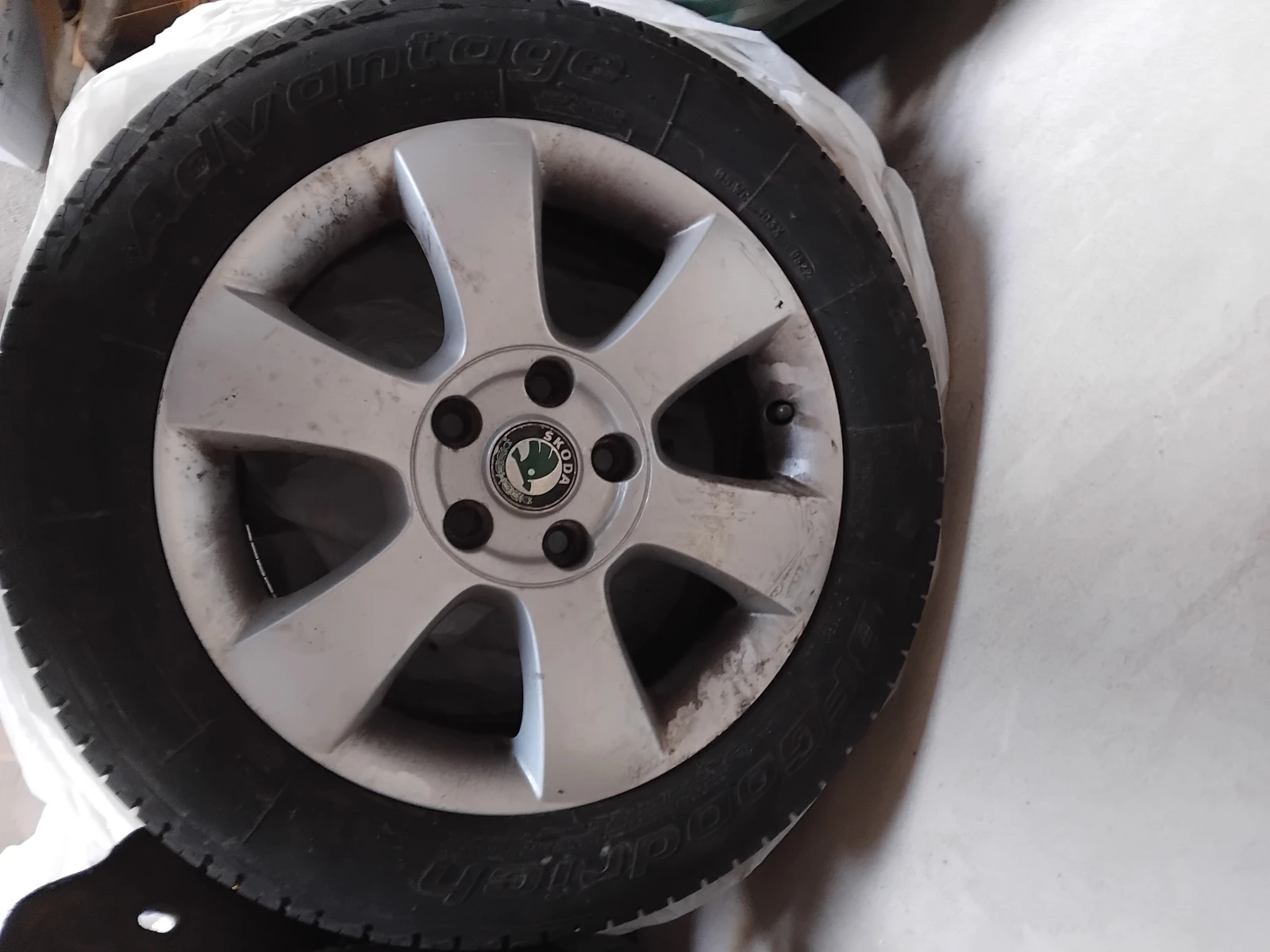 Гуми с джанти BF Goodrich 205/55R16
