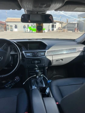 Mercedes-Benz E 220, снимка 11