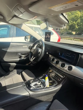 Mercedes-Benz E 220 4MATIC, снимка 7