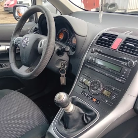 Toyota Auris 1.33 фейслифт , снимка 9