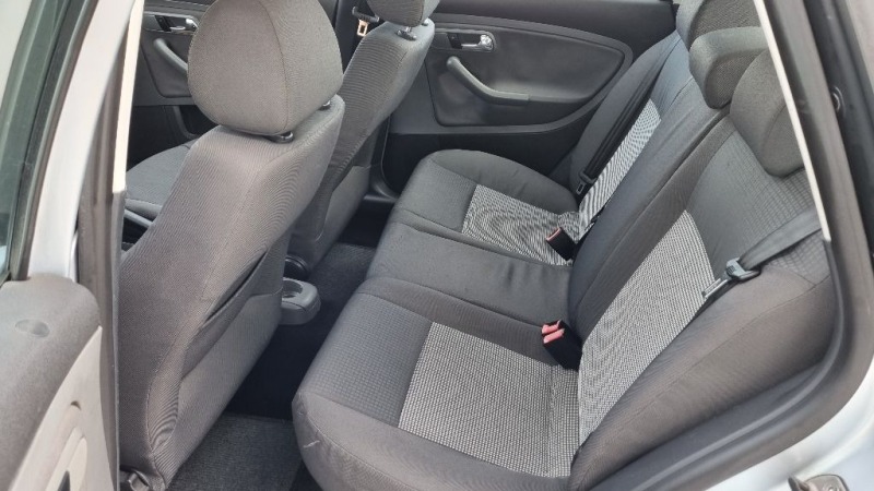 Seat Ibiza 1.2 газ/бензин, снимка 13 - Автомобили и джипове - 40323416