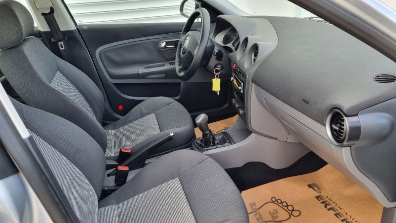 Seat Ibiza 1.2 газ/бензин, снимка 14 - Автомобили и джипове - 40323416