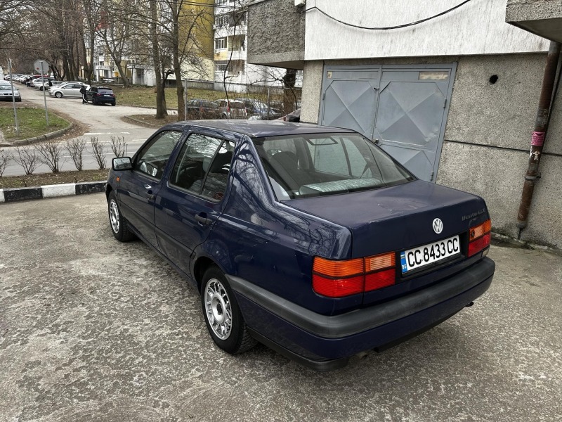 VW Vento GLX/Benzin/Panorama, снимка 7 - Автомобили и джипове - 44462725