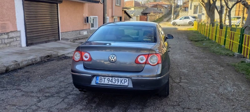 VW Passat 2.0 TDI, снимка 5 - Автомобили и джипове - 49136373