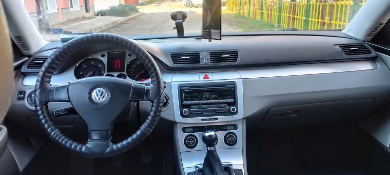 VW Passat 2.0 TDI, снимка 9 - Автомобили и джипове - 49136373