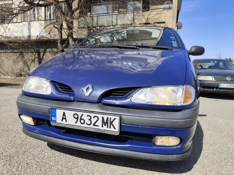 Renault Scenic, снимка 1 - Автомобили и джипове - 49553628