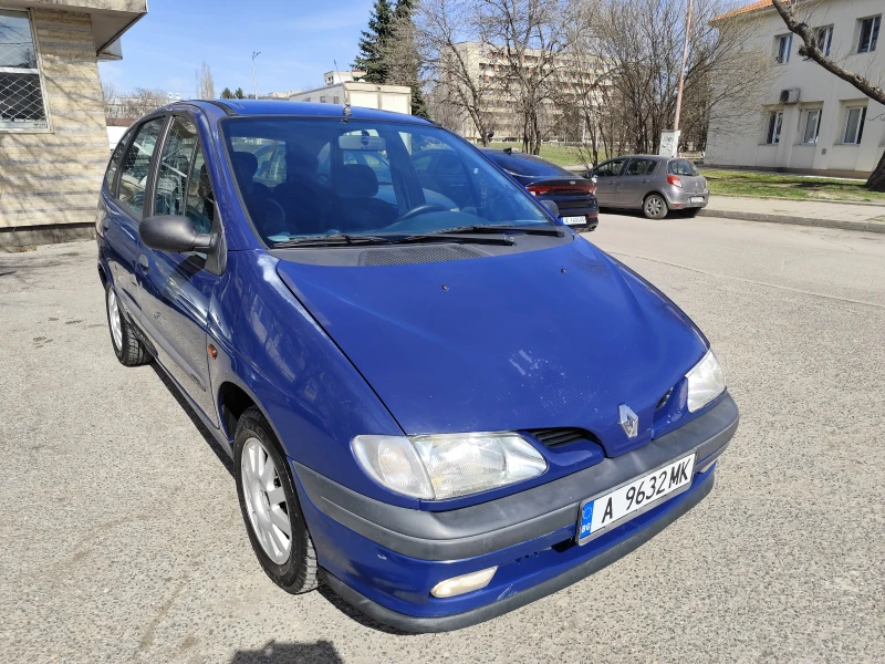 Renault Scenic, снимка 8 - Автомобили и джипове - 49553628