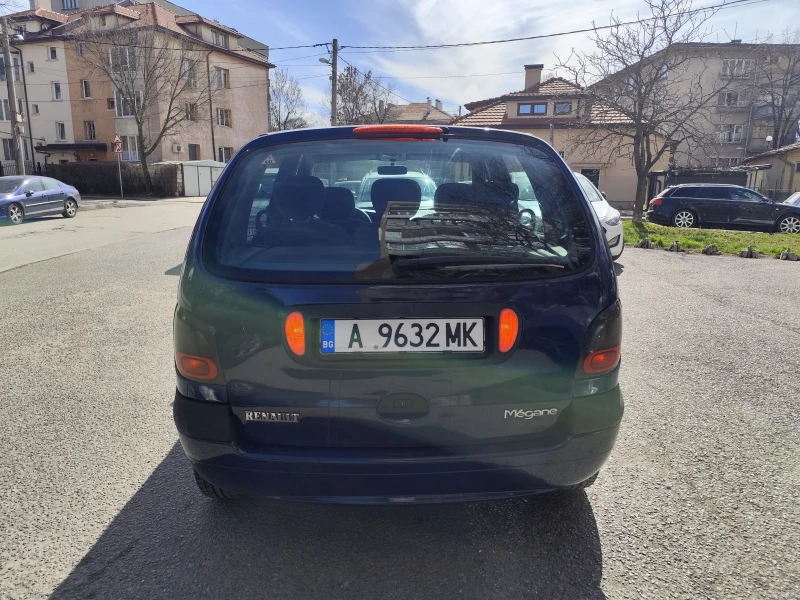 Renault Scenic, снимка 7 - Автомобили и джипове - 49553628